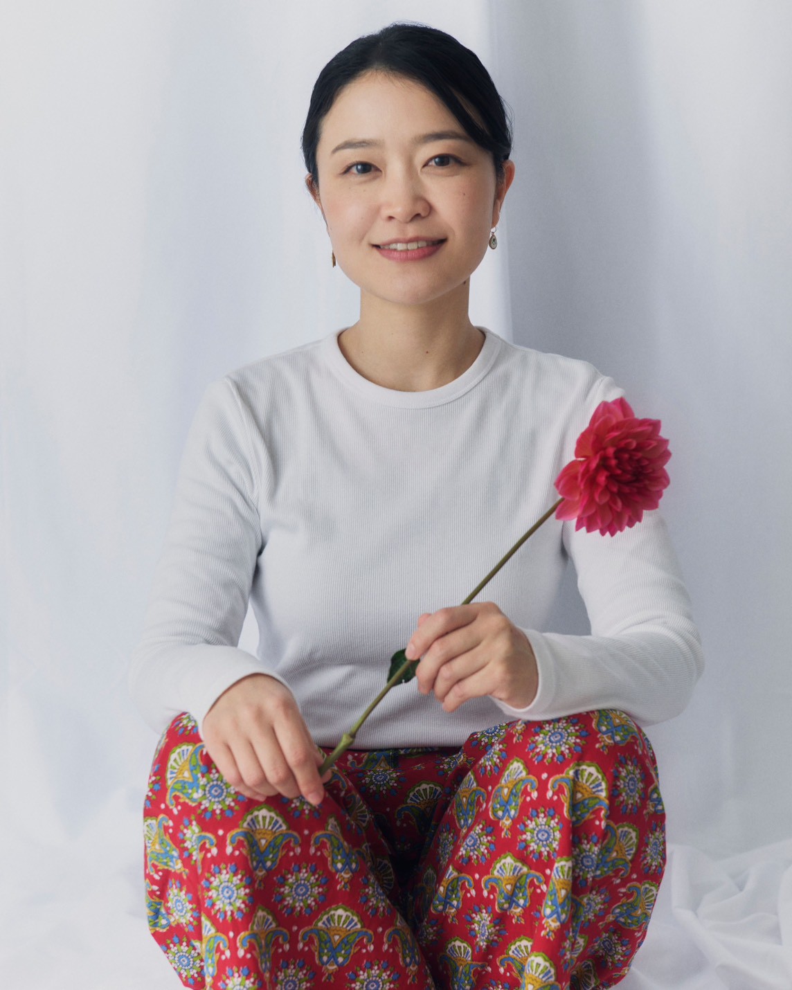 ひとみさんの横顔写真